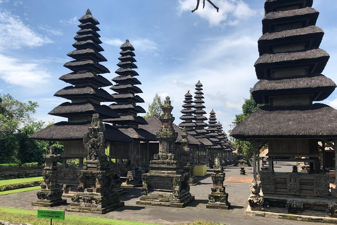 Ulun Danu Bratan Temple with Tanah Lot Sunset - Three temples, three sides of Bali