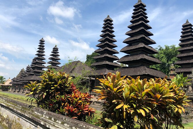 Ulun Danu Bratan Temple with Tanah Lot Sunset - What the private vehicle changes