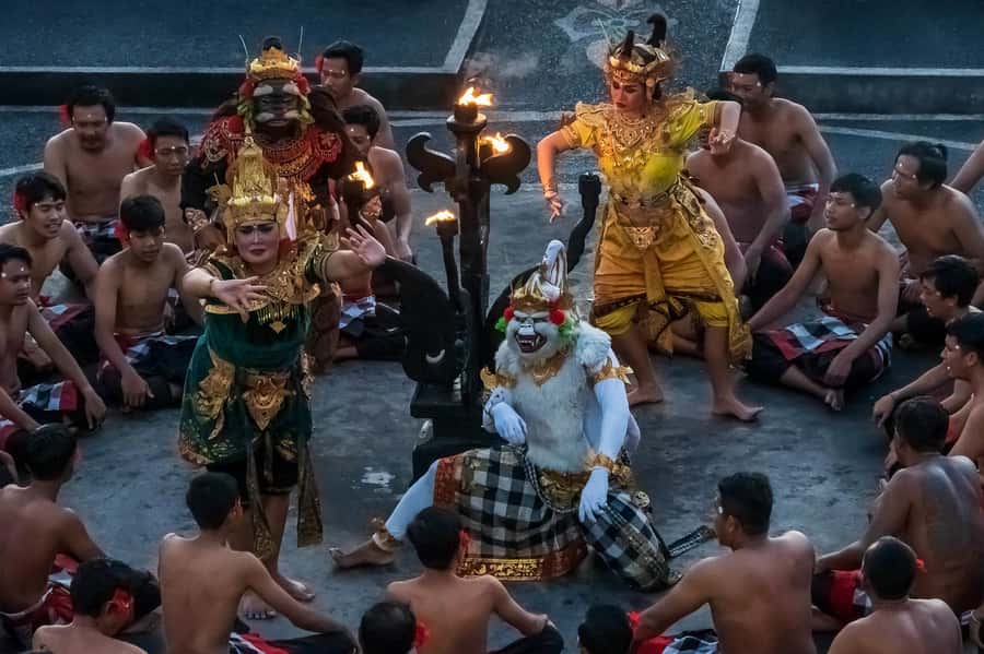 Uluwatu Sunset Temple - Kecak Dance Show & Seafood Dinner - What the $47 price really covers