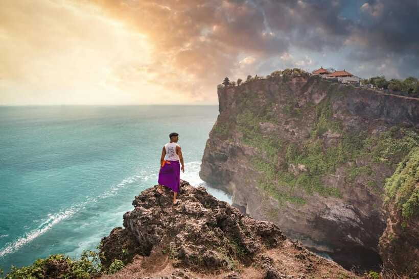 Uluwatu Sunset Temple - Kecak Dance Show & Seafood Dinner - Your driver, vehicle, and private group