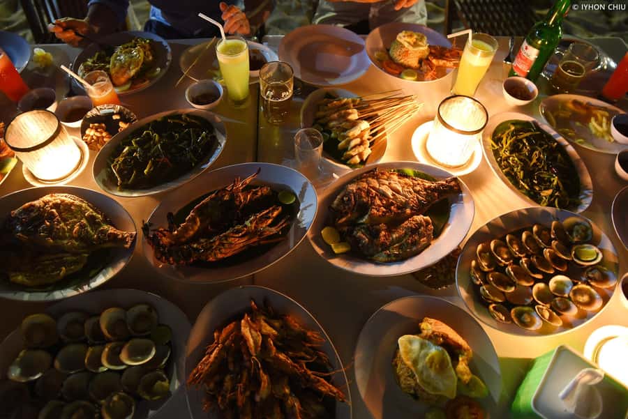 Uluwatu Sunset Temple - Kecak Dance Show & Seafood Dinner - What to bring and how to avoid small problems
