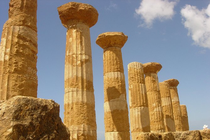 Valley of the Temples and Villa Romana del Casale Day Trip from Taormina - Lunch near Agrigento: convenient, but not the highlight
