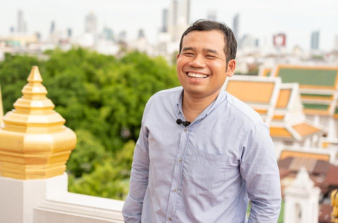 Visit temples in and around Bangkok with a former monk of 10 years - Guides Who Put Patience First