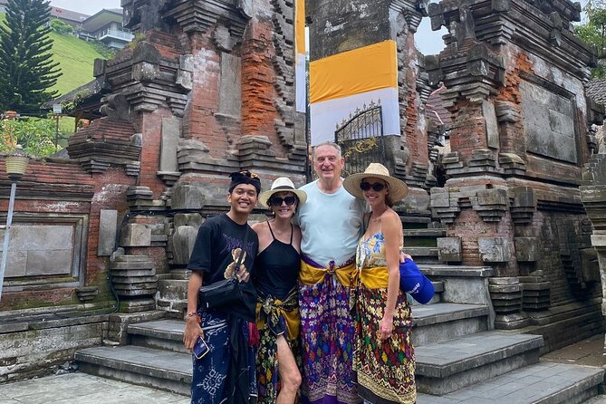 Wonderful of Ubud Private Guided Tour - One hour among the monkeys in Ubud