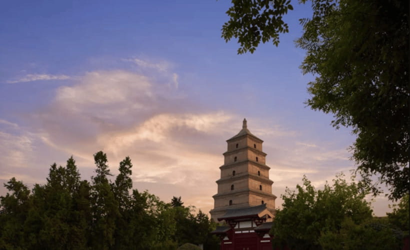 Xi'an: Daci'en Temple(Great Wild Goose Pagoda) E-ticket - Looking up at the seven-story tower