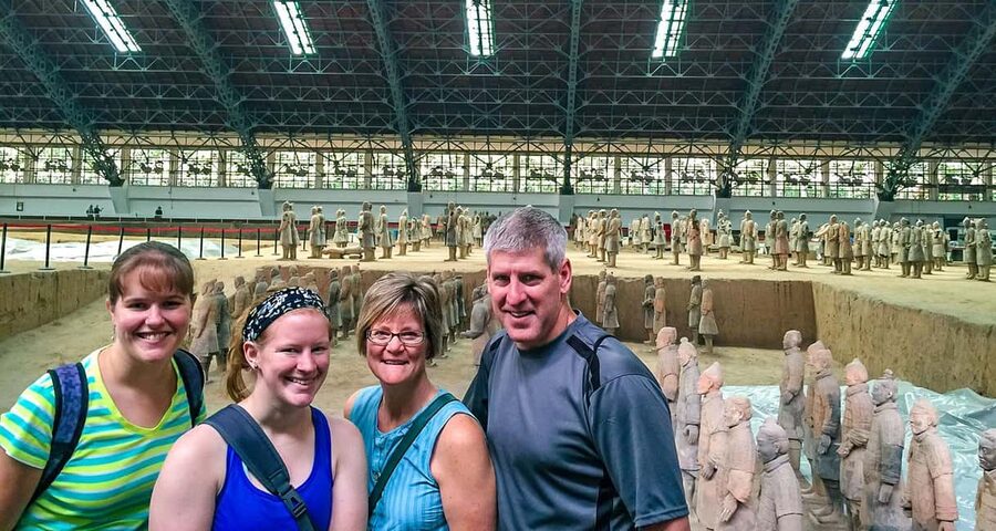 Xi'an: Terracotta Army, Lunch, City Wall, Pagoda, Bazaar - The Muslim Quarter and the choice to stay out