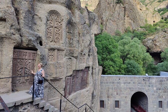 Yerevan: Garni, Geghard, Symphony of Stones & Lavash Baking - Guides, vehicles, and the group experience
