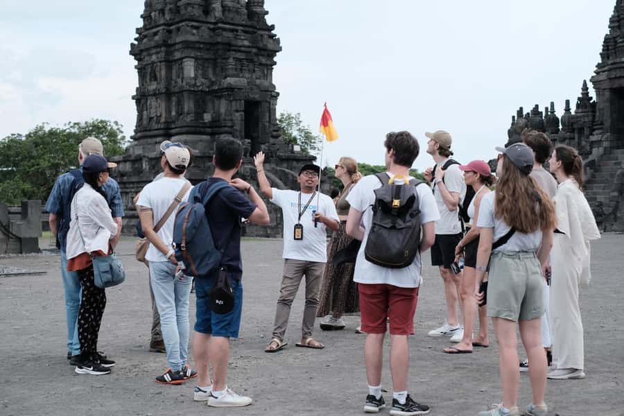 Yogyakarta: Borobudur and Prambanan Temples Guided Tour - Exploring Borobudur over 2.5 hours