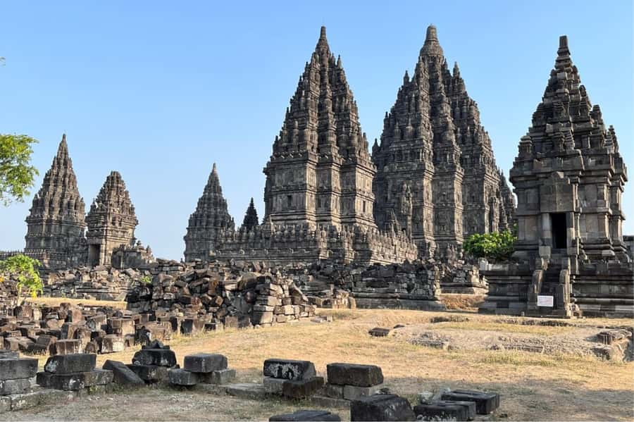 Yogyakarta: Borobudur Climb-up & Prambanan Temple Day Tour - Timing, heat, crowds, and other trade-offs