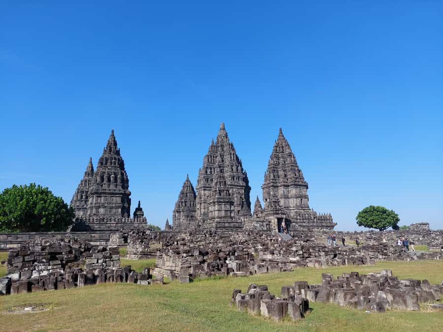Yogyakarta: Prambanan Temple Morning Tour and Palace Tour - Should you book this Yogyakarta tour?