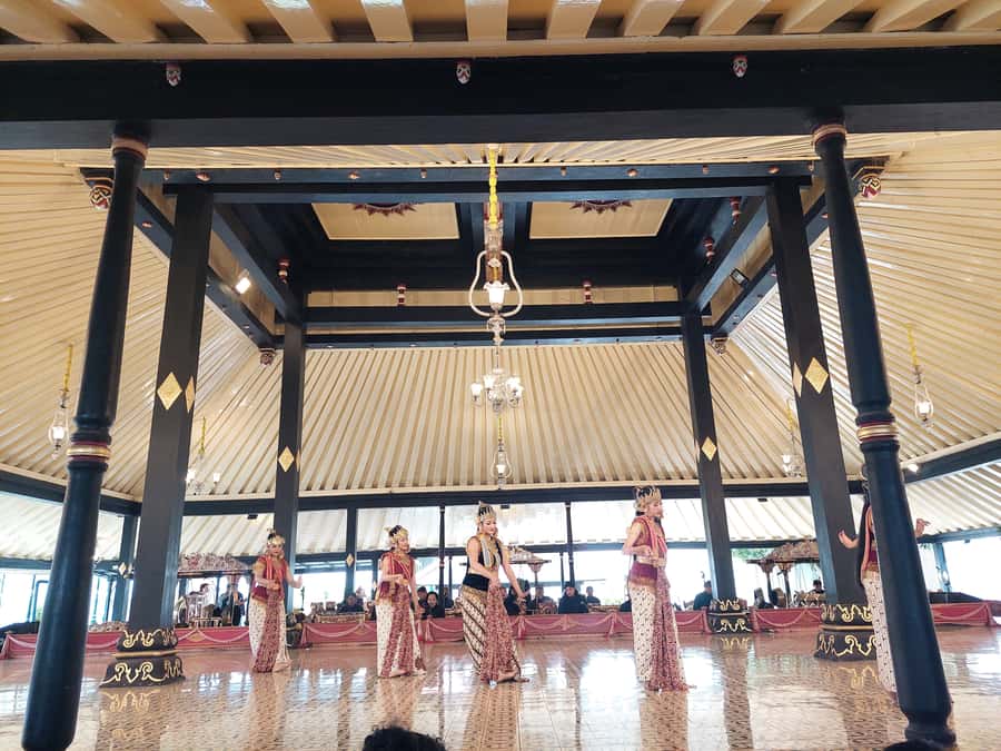 Yogyakarta: Prambanan Temple Morning Tour and Palace Tour - Why the early Prambanan start matters