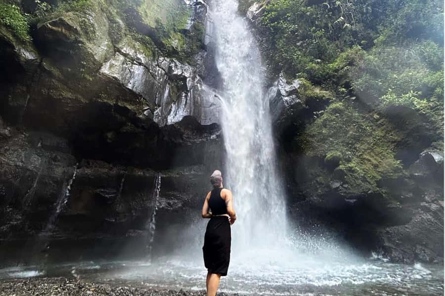 Yogyakarta: Selogriyo Temple, Rice Terraces & Waterfall Tour - Key points at a glance