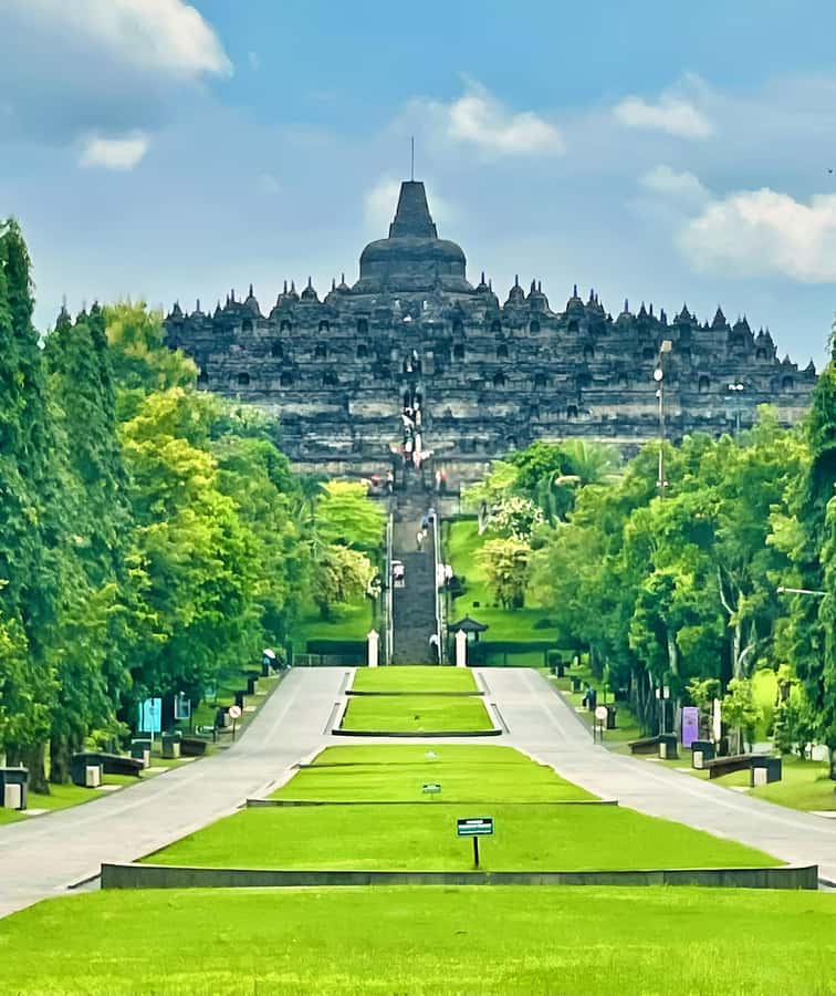 Yogyakarta; Sunrise from Borobudur Temple & Prambanan Guided - Breakfast with Borobudur in view