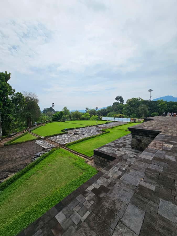 Yogyakarta; Sunrise from Borobudur Temple & Prambanan Guided - What the price really means